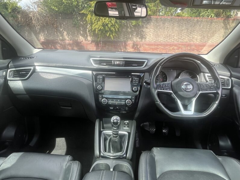Nissan Qashqai 1.2 DIG-T Tekna Euro 6 (s/s) 5dr BJ68VYF