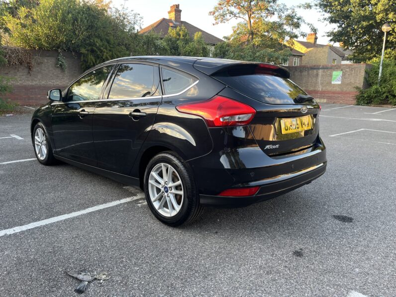 Ford Focus 1.6 Zetec Powershift Euro 6 5dr GX65VAM