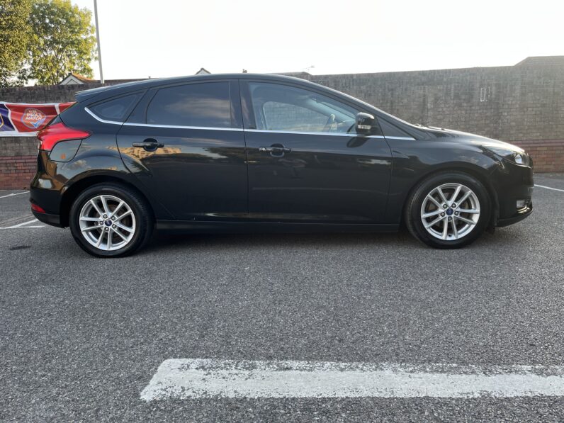 Ford Focus 1.6 Zetec Powershift Euro 6 5dr GX65VAM