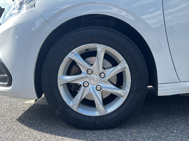 Peugeot 208 1.2 PureTech Active ETG Euro 6 (s/s) 5dr