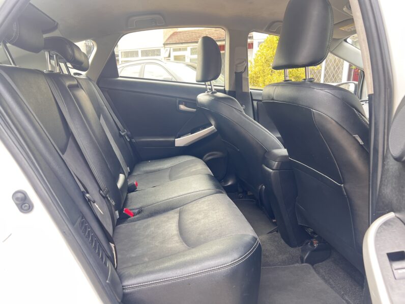 Toyota Prius 1.8 VVT-h T Spirit CVT Euro 5 (s/s) 5dr, HJ64OEU