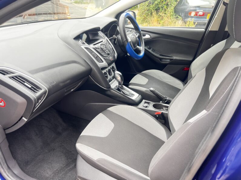Ford Focus 1.6 Zetec Powershift Euro 5 5dr WR14ORJ
