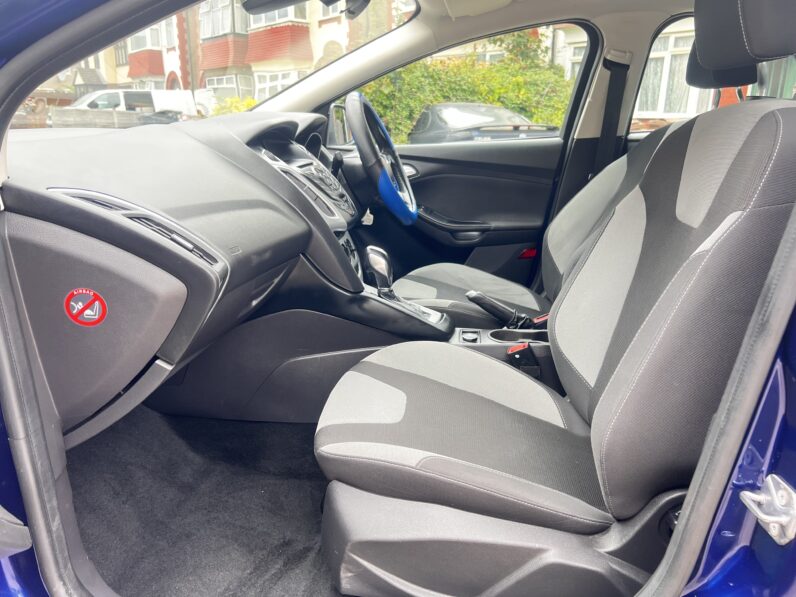 Ford Focus 1.6 Zetec Powershift Euro 5 5dr WR14ORJ
