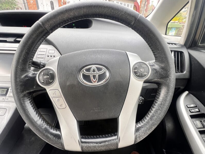 Toyota Prius 1.8 VVT-h T Spirit CVT Euro 5 (s/s) 5dr, HJ64OEU