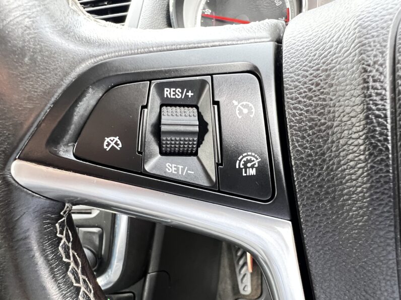 Vauxhall Mokka 1.4i Turbo Exclusiv 2WD Euro 6 (s/s) 5dr OU16SZD