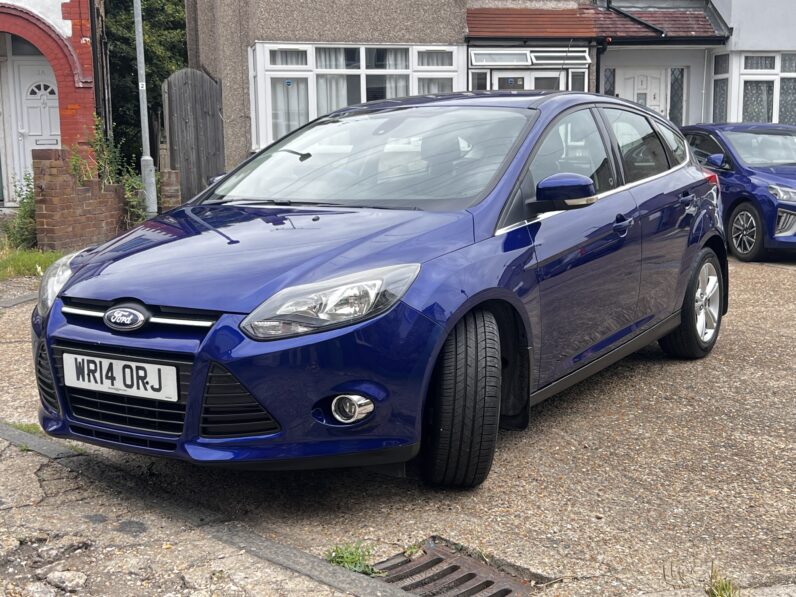 Ford Focus 1.6 Zetec Powershift Euro 5 5dr WR14ORJ