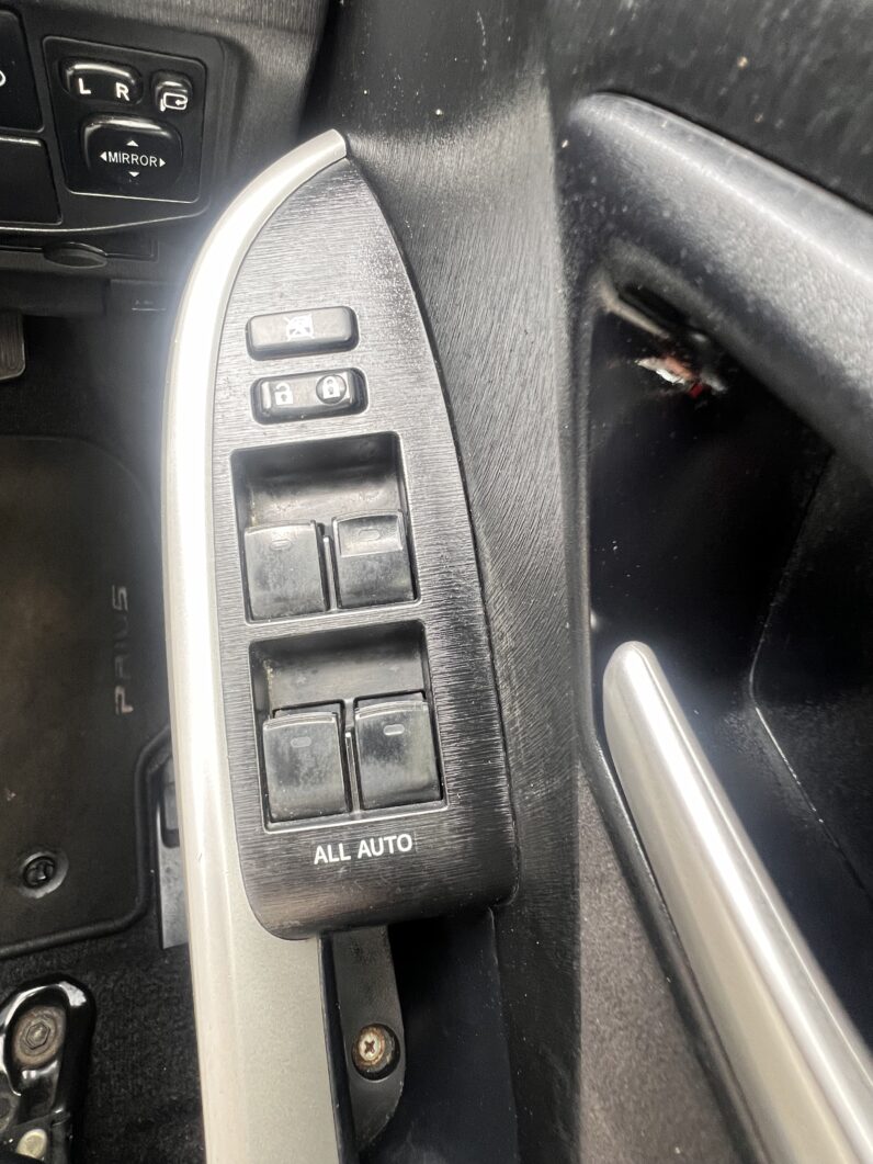 Toyota Prius 1.8 VVT-h T Spirit CVT Euro 5 (s/s) 5dr, HJ64OEU