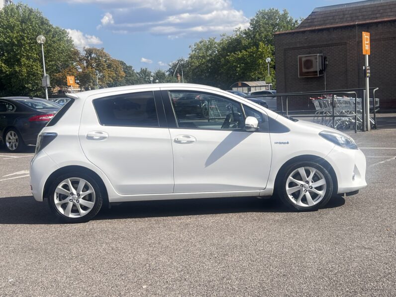 Toyota Yaris 1.5 VVT-h T Spirit CVT Euro 5 5dr YF62VRL