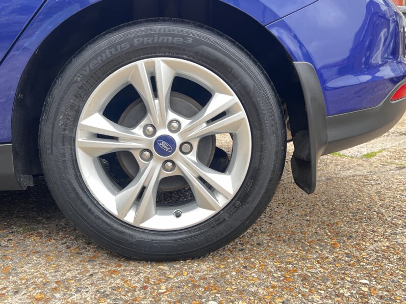 Ford Focus 1.6 Zetec Powershift Euro 5 5dr WR14ORJ