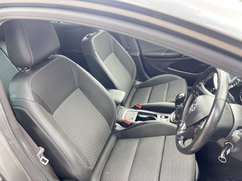 Vauxhall Astra 1.6 CDTi BlueInjection Griffin Euro 6 (s/s) 5dr, EX69HVP