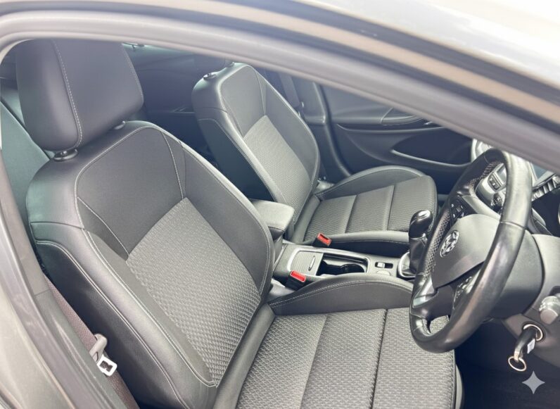 Vauxhall Astra 1.6 CDTi BlueInjection Griffin Euro 6 (s/s) 5dr, EX69HVP