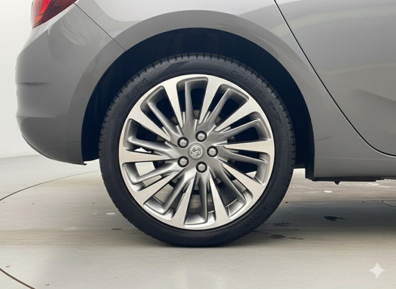 Vauxhall Astra 1.6 CDTi BlueInjection Griffin Euro 6 (s/s) 5dr, EX69HVP