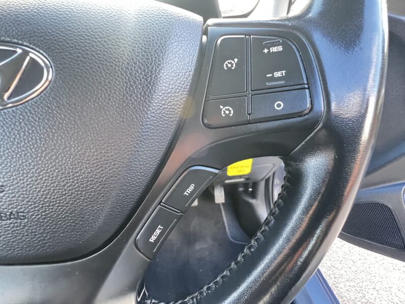 Hyundai i10 1.0 Premium Euro 5 5dr, RE66UGT