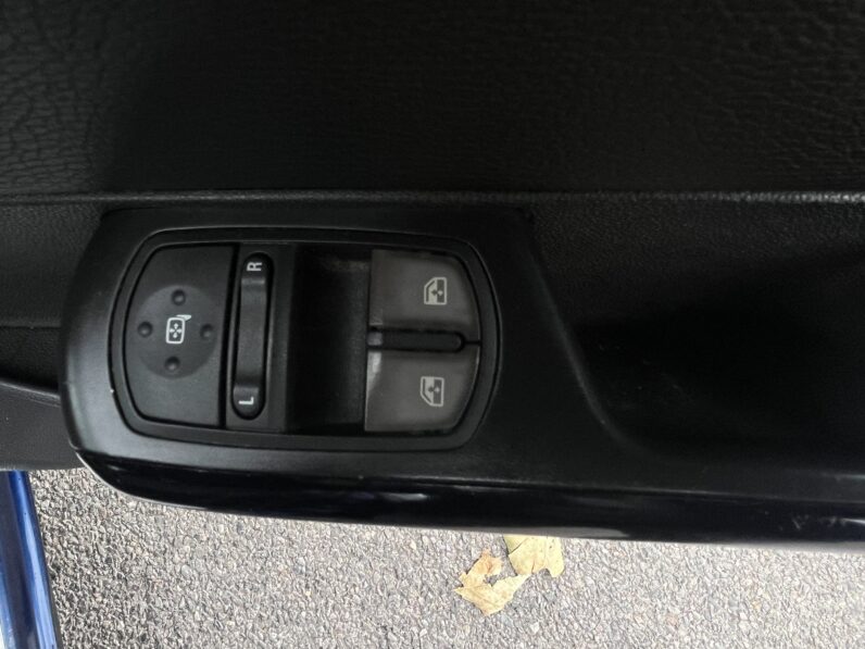 Vauxhall Corsa 1.4i 16v Design 5dr (a/c), FY59YSB