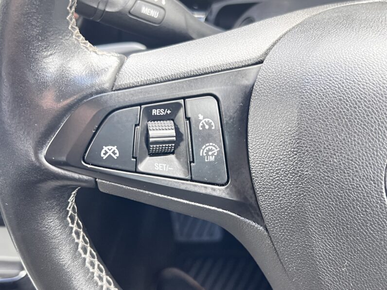 Vauxhall Astra 1.6 CDTi BlueInjection Griffin Euro 6 (s/s) 5dr, EX69HVP