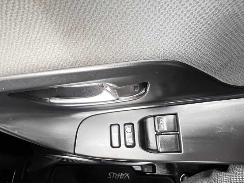 Toyota Yaris 1.5 VVT-h Icon E-CVT Euro 6 5dr, NJ65YSA