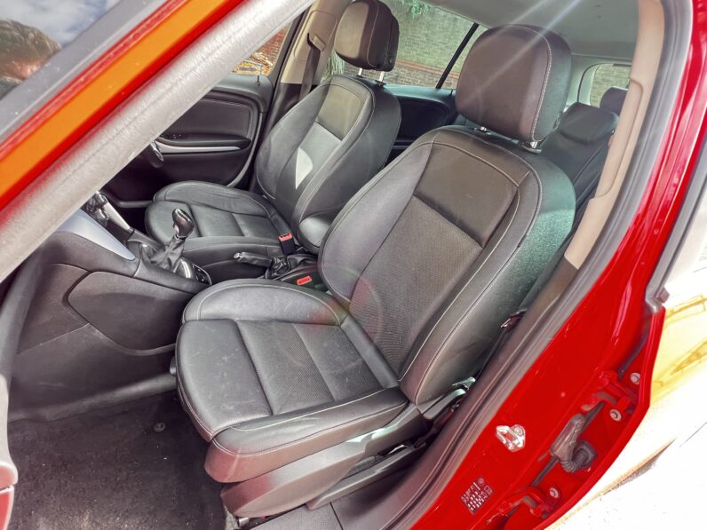 Vauxhall Zafira Tourer 1.4i Turbo SRi Nav Euro 6 5dr AV17TXE