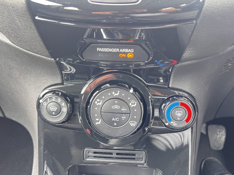 Ford Fiesta 1.25 Zetec Euro 6 5dr, MM15VGR