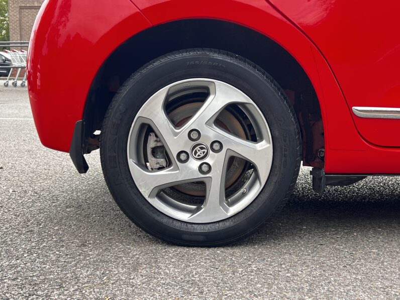 Toyota Yaris 1.5 VVT-h Icon E-CVT Euro 6 5dr, NJ65YSA