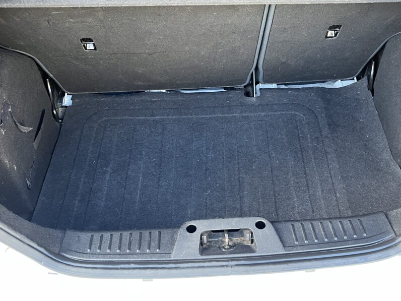 Ford Fiesta 1.25 Zetec Hatchback 3dr Petrol Manual (129 g/km, 81 bhp), BT11NZP