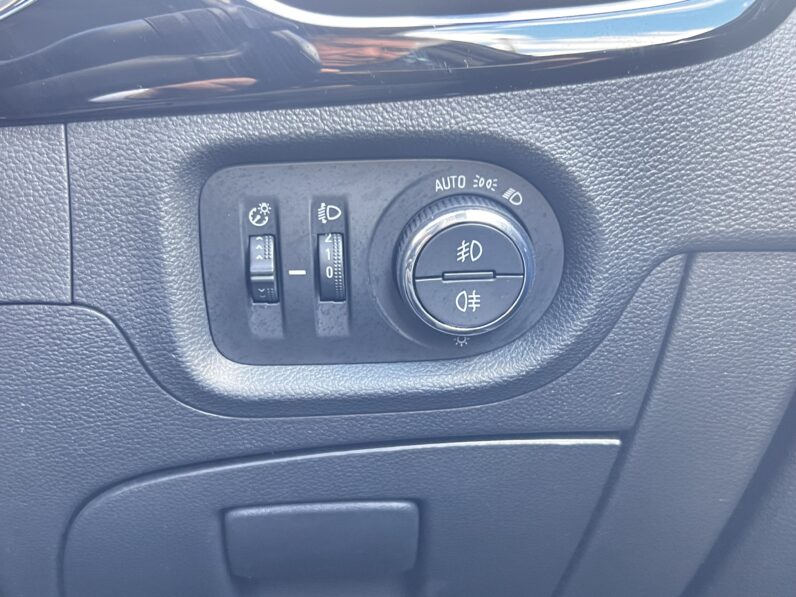 Vauxhall Astra 1.6 CDTi BlueInjection Griffin Euro 6 (s/s) 5dr, EX69HVP