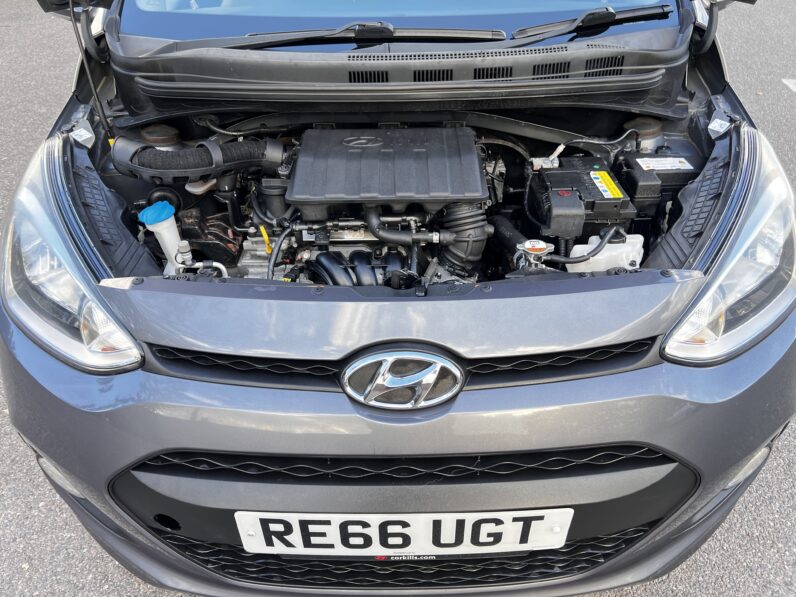 Hyundai i10 1.0 Premium Euro 5 5dr, RE66UGT