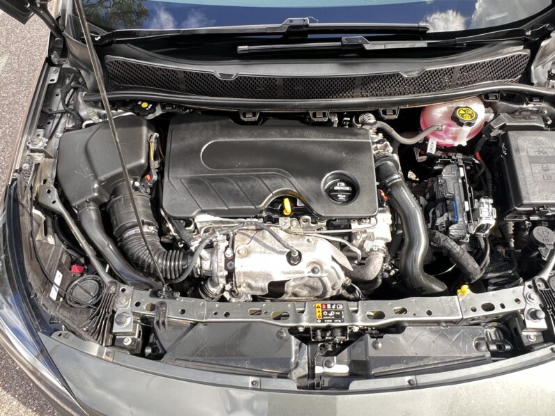 Vauxhall Astra 1.6 CDTi BlueInjection Griffin Euro 6 (s/s) 5dr, EX69HVP