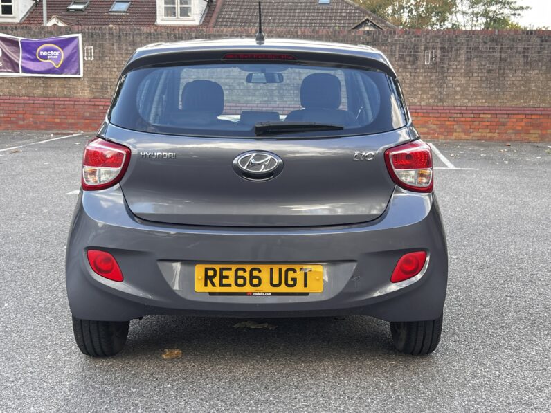 Hyundai i10 1.0 Premium Euro 5 5dr, RE66UGT