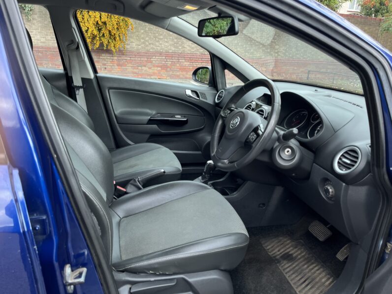 Vauxhall Corsa 1.4i 16v Design 5dr (a/c), FY59YSB